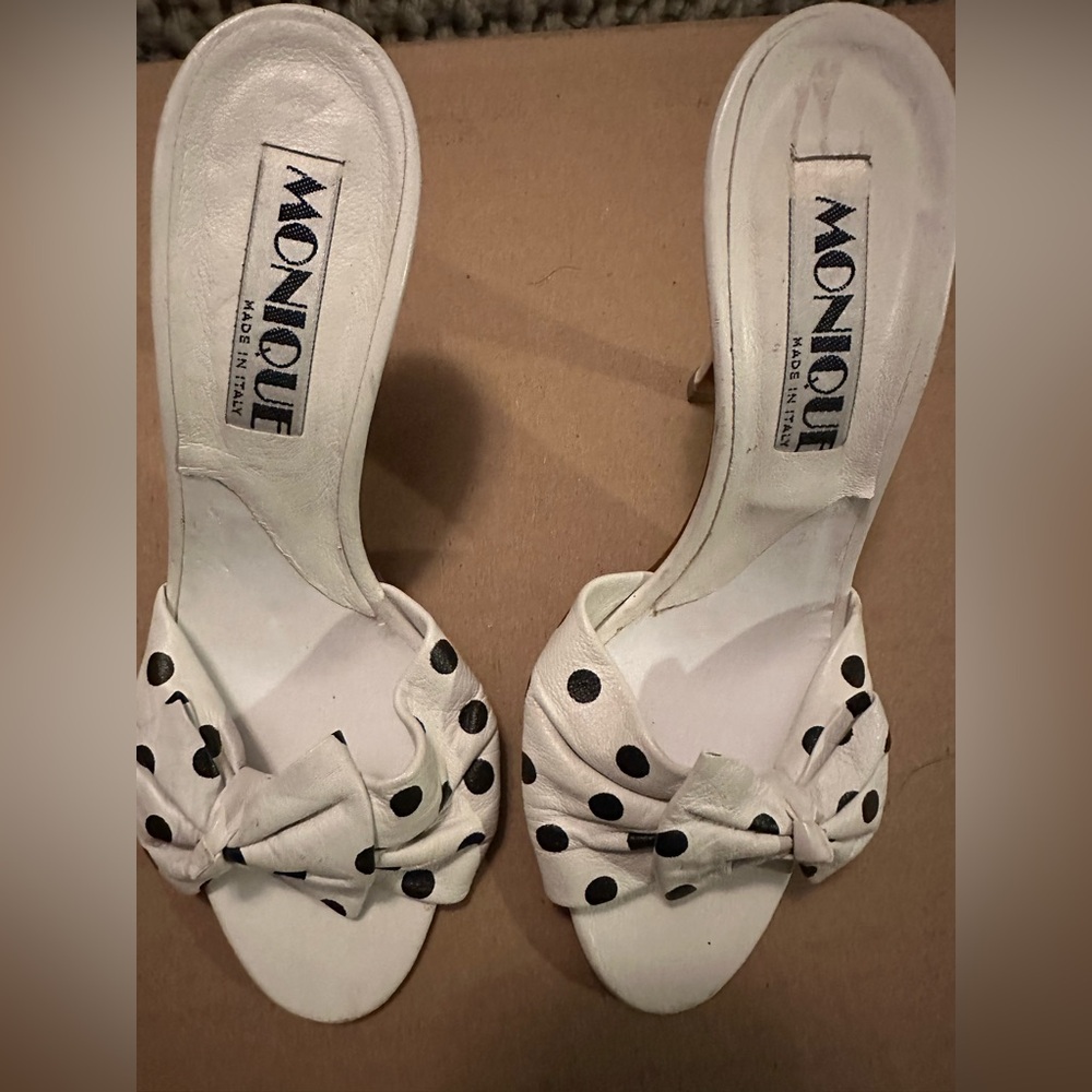 Vintage Monique sandal